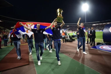 (VIDEO) "Marakana" pozdravila šampione: Zlatni momci prodefilovali pred meč Zvezda - Olimpijakos!