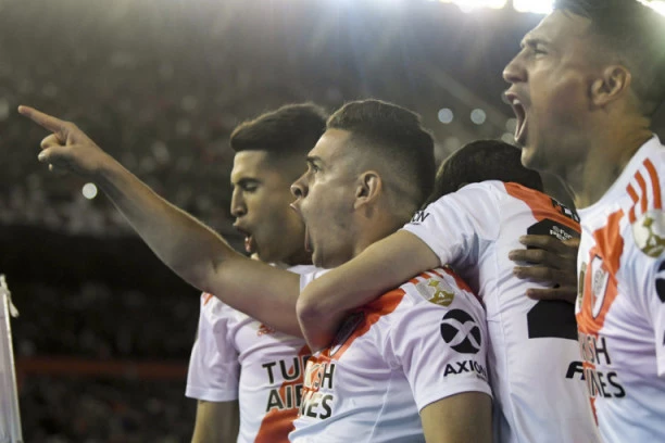 Panika u Argentini: River zbog korone nije rivala i sudije pustio na stadion!