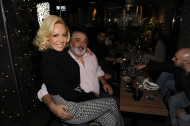 Posle Monte Karla može Crna Gora: Brena i Boba stigli i na Jadran!