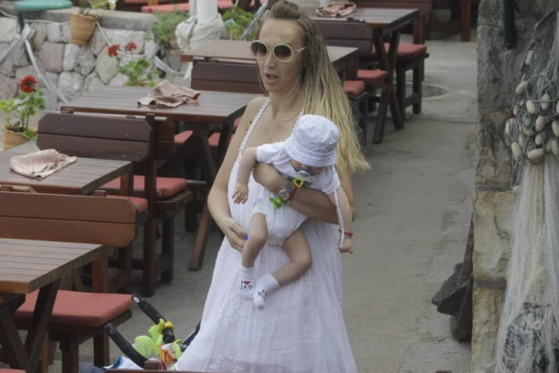 Goga Sekulić iz švajcarskog karantina: Uroš ide u nabavku, ja sedim kod kuće!