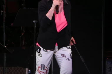 Nema šta je nije snašlo: Bouvi joj je pokazao svoj penis, silovao ju je obožavalac, napao serijski ubica!