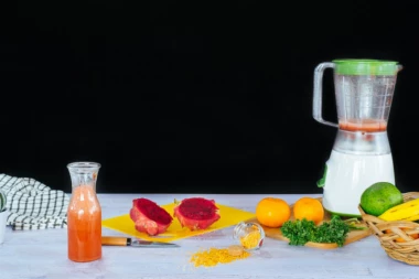 ELIKSIR SA OVIH 7 SASTOJAKA PRAVI ČUDA ZA ORGANIZAM: Uzmite svakog jutra 1 KAŠIKU i osetiće se MOĆNO (RECEPT)