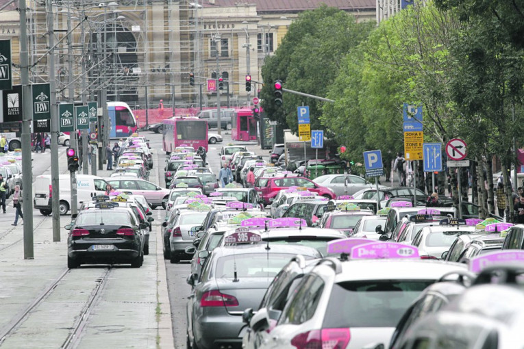 Završen sastanak predsednika Srbije i taksista: Blokada se prekida!