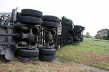 KARAMBOL U SURČINU: Sudarili se grčki i bugarski kamioni - opšti haos na obilaznici