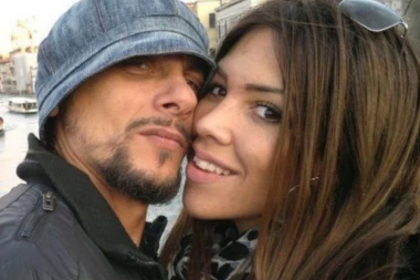 (FOTO) DŽUNIOR DŽEK JE KAJU ZAMENIO NJENOM DVOJNICOM: LIČE KAO DA SU SESTRE, SULUDO JE!