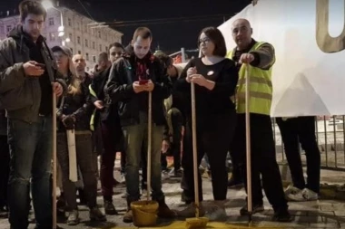 (FOTO) Đilasovi huligani prevršili svaku meru: Pretukli komunalne radnike i demolirali Beograd