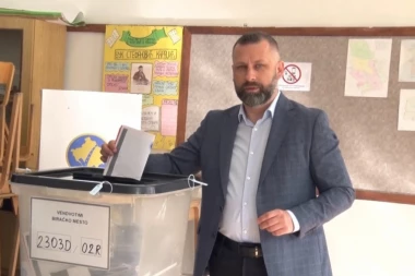 Potpredsednik Srpske liste glasao u Štrpcu