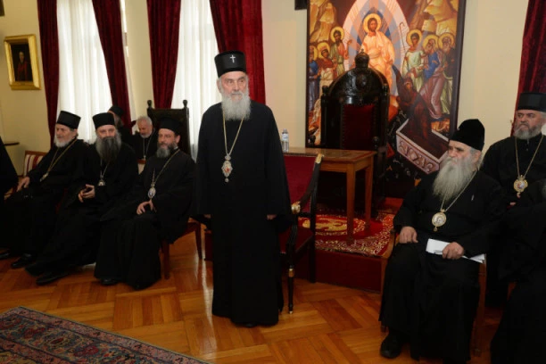 Zvanično se oglasila i SPC: Patrijarh Irinej je preminuo