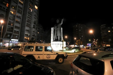 Albanac bez povoda FIZIČKI NAPAO SRBINA koji je obrađivao porodičnu njivu, meštani jedva sprečili tragediju!