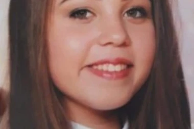 Nestala Anđela Nikolaidis (15)! Izašla je iz kuće na nagovor dečka i od tada joj se gubi svaki trag