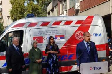 Ministar zdravlja sa suprugama predsednika Srbije i Turske posetio Institut za majku i dete