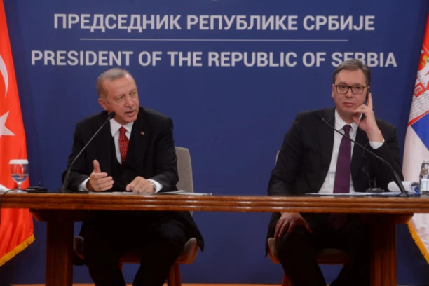 ERDOGAN  SUTRA DOLAZI U SRBIJU! Vučić domaćin turskom lideru!