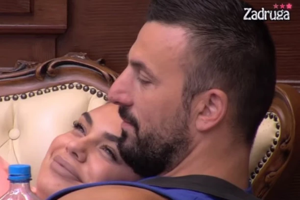 Mina će završtiti na smetlištu kao oronula: Vladimir Tomović osuo žešću paljbu po zadrugarki, izneo sve njene tajne!