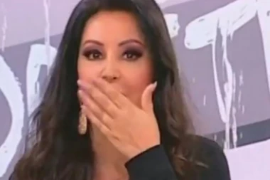 (FOTO) PEVAČ SE UPIŠKIO U GAĆE ZBOG DRAGANE MIRKOVIĆ: Pevačica ga stegla, a nakon toga se on uneredio!