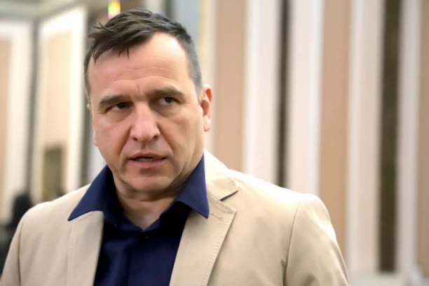 NENAD JEZDIĆ HITNO PRIMLJEN U BOLNICU!