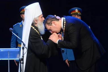 TRENUTAK ZA ISTORIJU! VELIKA ČAST ZA PREDSEDNIKA: Vučiću dodeljen orden Svetog Save prvog reda