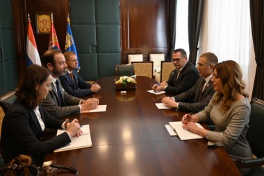 Zaključak Stefanovića i holandskog ambasadora: Srbija napredovala u procesu evropskih integracija, posebno u 3 oblasti