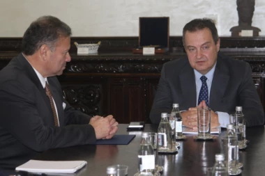 Dačić se sastao sa Eskobarom: Obostrana spremenost za unapređenje saradnje