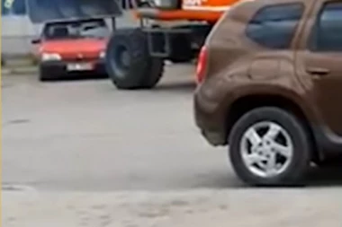 (VIDEO) Ma kakva mafija: Živojin dug uteruje buldožerom, ko mu duguje pare strepi i za život, i za imovinu