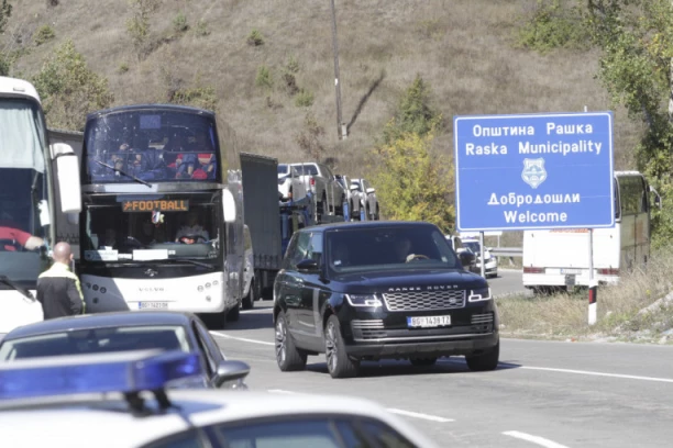 BEGUNAC UHAPŠEN NA JARINJU: Mladića izvukli iz autobusa zbog dokumenata, pa otkrili da ga traže ZBOG OVOGA!