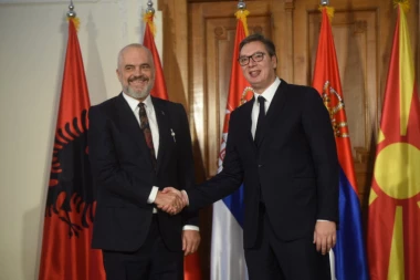 U Prištini besni na Ramu zbog "malog Šengena": Premijera Albanije proglašavaju nepoželjnom osobom?!