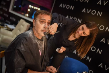 Spektakl u šouu „Tvoje lice zvuči poznato“, večeras u 21h na Prvoj!