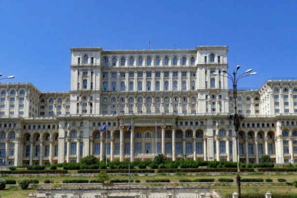 AKO BUDE DOKAZA, EU JE SPREMNA! Šef rumunske diplomatije: Protiv smo UVOĐENJA sankcija Srbiji!