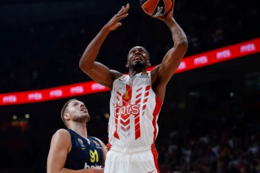 Pakao Arene progutao Fenerbahče: Zvezda razbila Žocove momke za prvu pobedu u Evroligi!