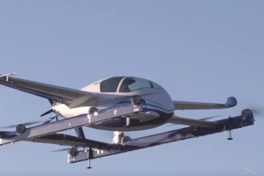 Budućnost je stigla: Boing i Porše razvijaju električni leteći automobil