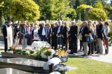Godinu dana bez Milene: Kolege i porodica održali pomen legendarnoj glumici!