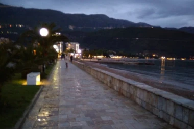 Porušene sve diskoteke na šetalištu u Budvi