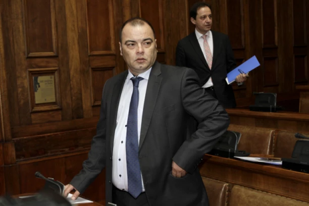 DOK SE VRATIM IZ EU, BOŠKO ĆE SVE MIGRANTE VRATITI U ALEPO: Ješić na Tviteru žestoko opleo po lideru Dveri