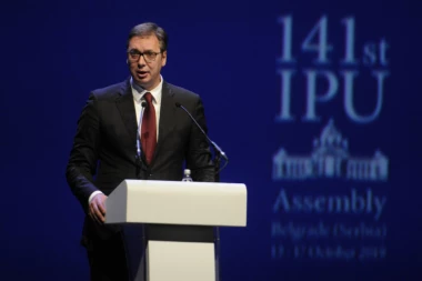 (VIDEO) Vučić pred 1.700 parlamentaraca: Vratili smo pravo na samostalno odlučivanje, jer nema veće vrednosti od slobode