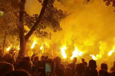 (VIDEO) "GORI" ŠABAC! Stoti protest protiv Zelenovića: Više od 2.000 građana jasno reklo šta misle o njegovom vođenju grada