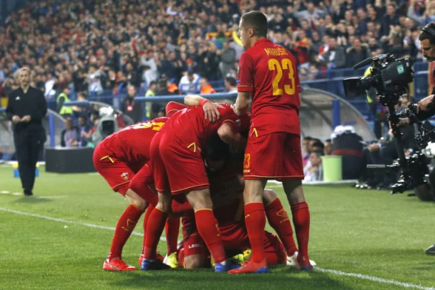 NEVIĐENA BRUKA: Crnogorac proslavio pobedu reprezentacije uz USTAŠKU PESMU!