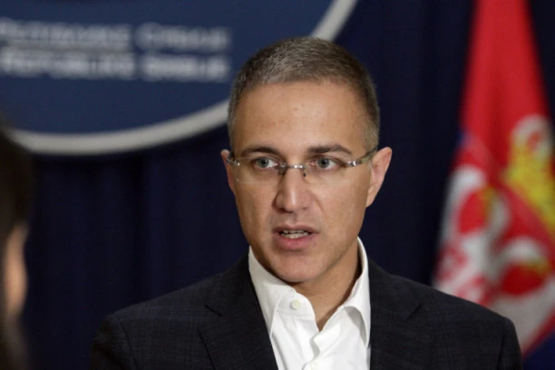 Stefanović: U drugoj noći zabrane kretanja uhapšeno 154 osobe!