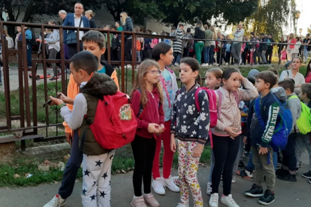 VIŠE NOVINA, ALI JEDNA POSEBNO ZNAČAJNA! Šta sve čeka đake i nastavnike od 1. septembra! VODIČ ZA POČETAK ŠKOLSKE GODINE!