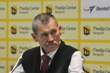 Novi taksi pozvao Vučića i Brnabić: Vreme je da država čuje i druge taksiste