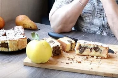 (VIDEO) Sočan kolač sa dunjama: Lako se pravi, većinu sastojaka već imate