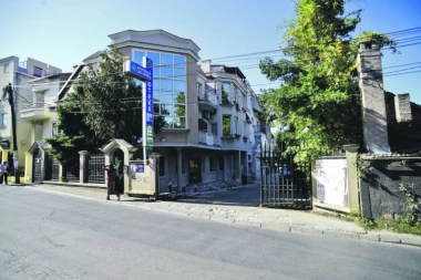 Dušanka je htela da radi operaciju u privatnoj klinici, a to ju je koštalo glave!