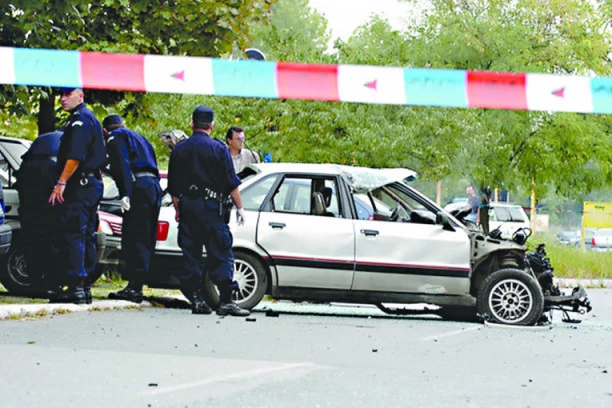 Stravična saobraćajka kod Stepojevca! Sudarila se dva automobila, ima mrtvih!