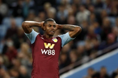 Neverovatna priča nove zvezde Premijer lige: Dvoje dece do 16. godine, jedna kraća noga, smrt oca od tumora...