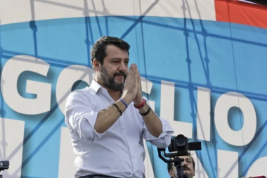 Salvini okupio 200.000 ljudi: Veliki antivladin protest u Rimu
