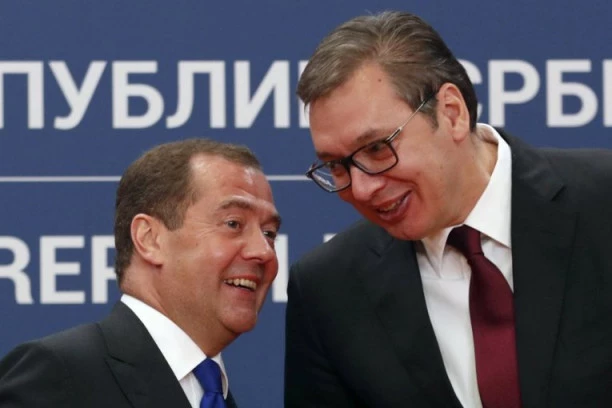 VUČIĆ DANAS SA MEDVEDEVIM: Razgovor putem video-linka sa zamenikom predsednika ruskog Saveta bezbednosti