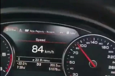 Još jedna vožnja bez mozga: Snimak prikazuje vozača kako stotkom leti kroz Bulevar