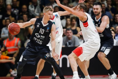 Grotlo Pionira progutalo Ruse: Sjajni Partizan nadigrao moćnu Lokomotivu i ostao zakucan za vrh tabele!