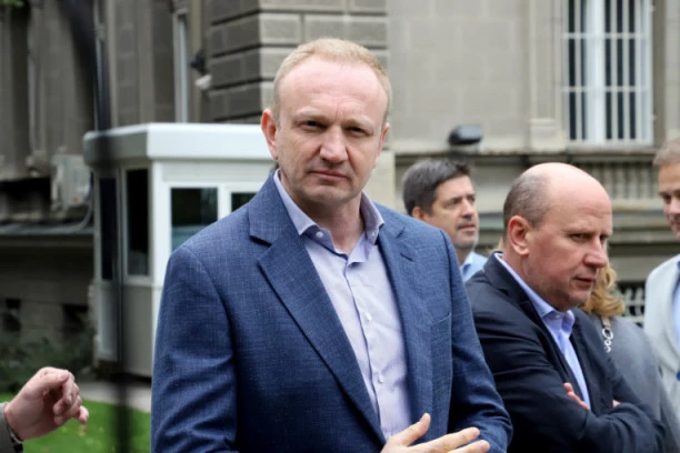MUP demantovao Đilasa lažova: Neistinite optužbe da SBPOK proverava opštinu Rakovica