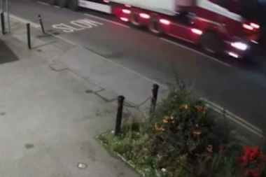 (VIDEO) Snimak kamiona neposredno pre nego što je pronađeno 39 mrtvih: Putovao i kroz Srbiju