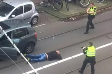 (VIDEO) Objavljeni prvi snimci pucnjave u Amsterdamu: Ovako je uhapšen jedan od atentatora na saradnika Luke Bojovića