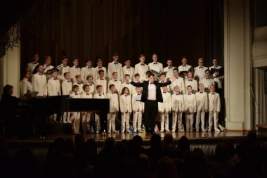 Ovacije za ruski hor "Kapela dečaka i mladića" u Ruskom domu u Beogradu